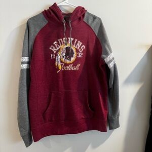 Redskins football Women’s XL pullover hooded sweatshirt